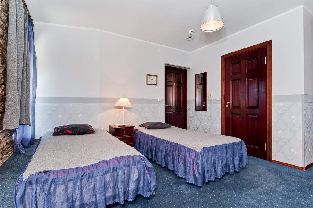 Veskisilla Hotel Türi Εξωτερικό φωτογραφία