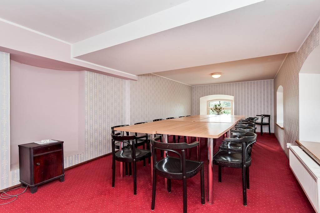 Veskisilla Hotel Türi Εξωτερικό φωτογραφία