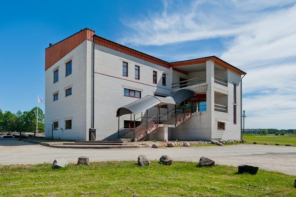 Veskisilla Hotel Türi Εξωτερικό φωτογραφία